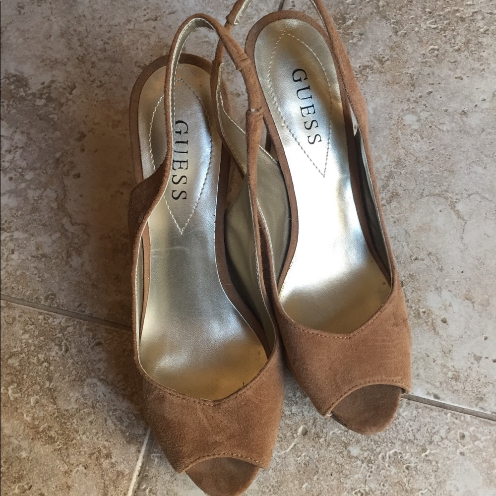 Guess Beige heels new with tag!